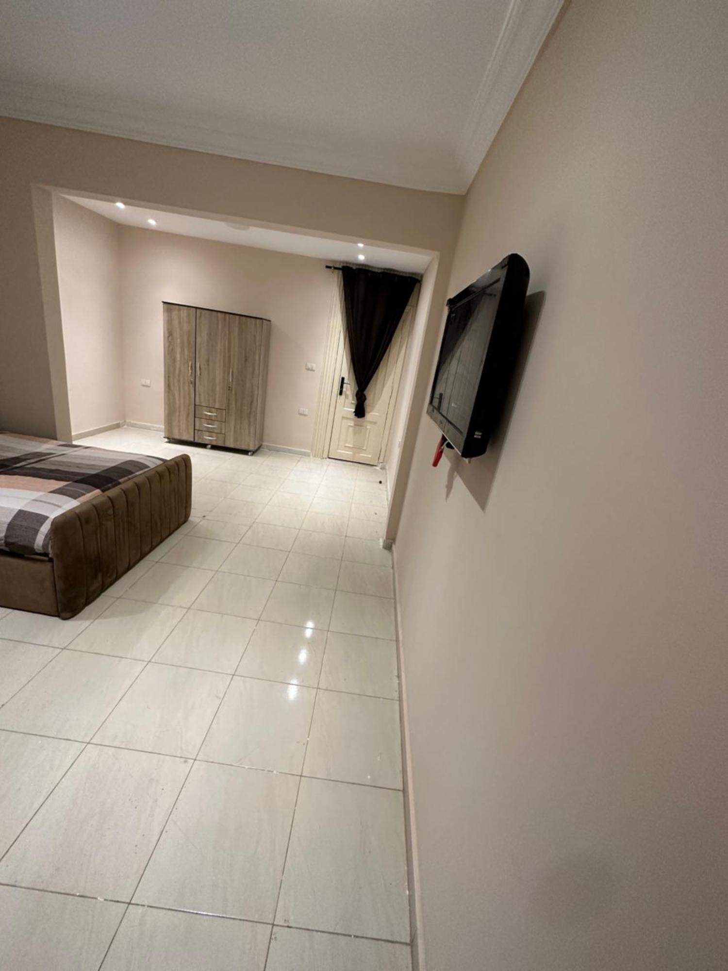 شقه بالمهندسين أول سكن لأصحاب الذوق الرفيع Cairo